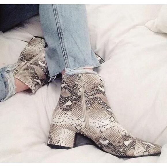 ZARA Snakeskin Cap Toe Leather Boots Snake Ankle Heeled Booties, Black/ White - Picture 2 of 11